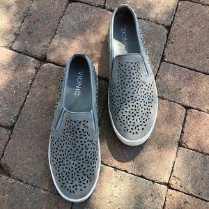 Vionic Women slip on